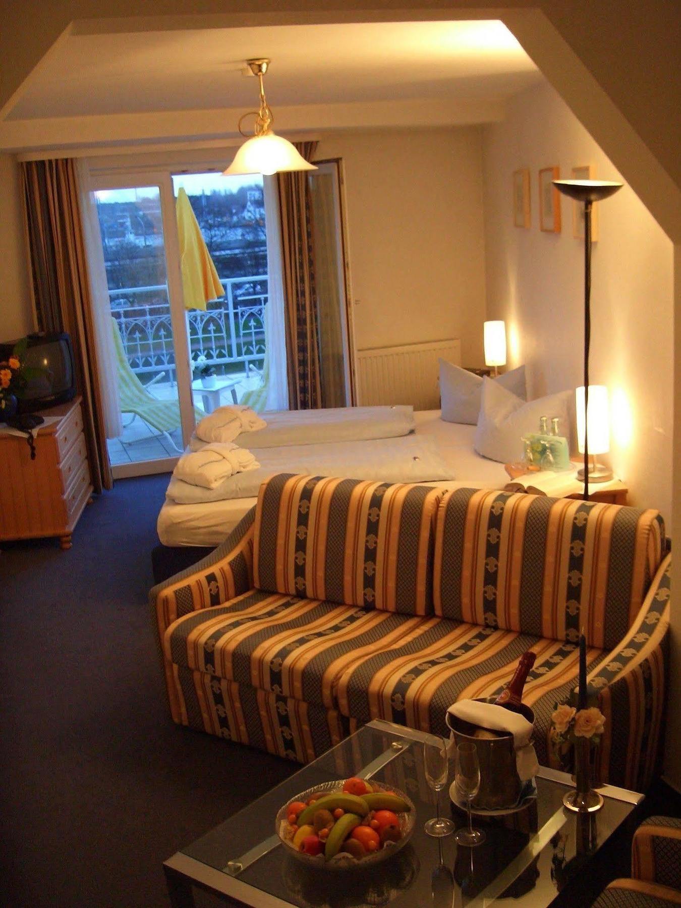 Hotel Belvedere Rostock Exterior photo